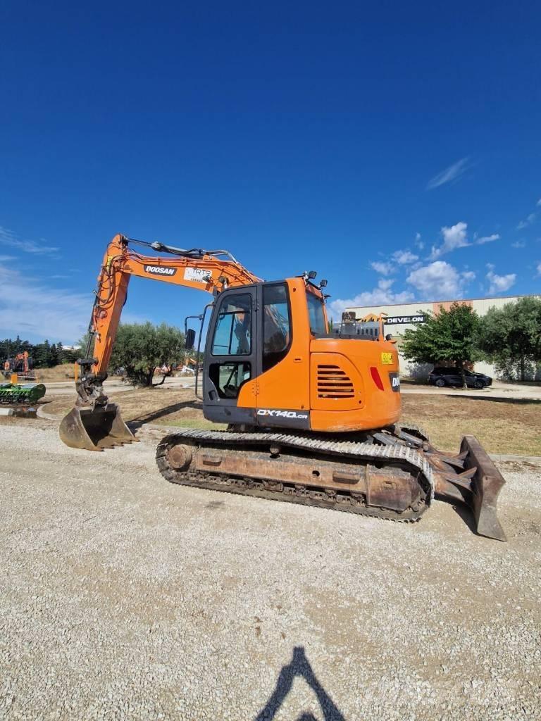 Doosan DX 140 LCR 大型油圧ショベル12t以上（パワーショベル・ユンボ）