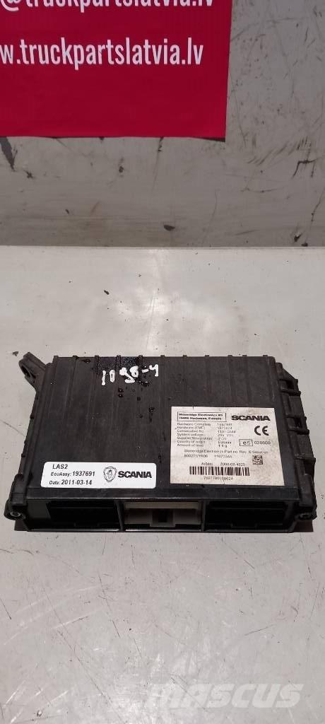 Scania R 440.  1937691 電子機器