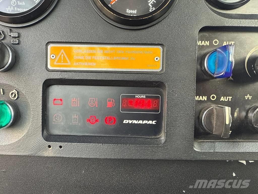 Dynapac CG 233 HF タンデムローラ