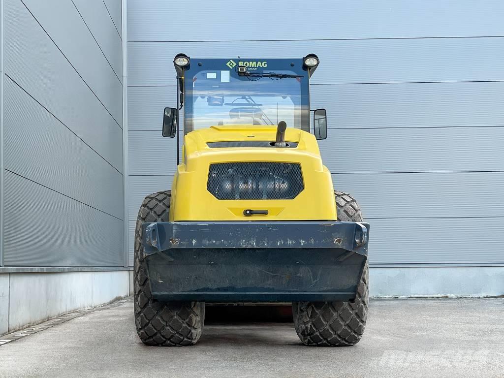 Bomag BW 216 D-5 振動ローラ