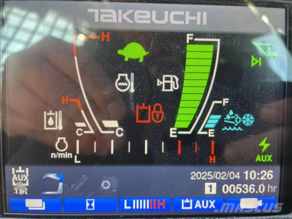 Takeuchi TL12 V2 スキッドステアローダー