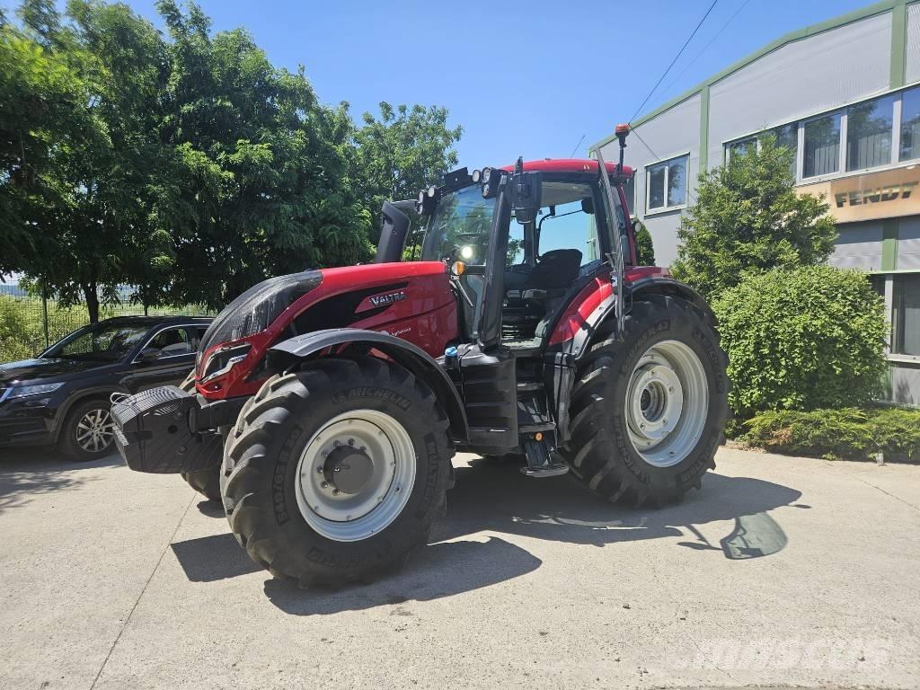 Valtra T 195 Active トラクター