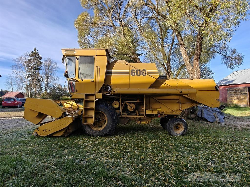 Sampo-Rosenlew 600 コンバイン