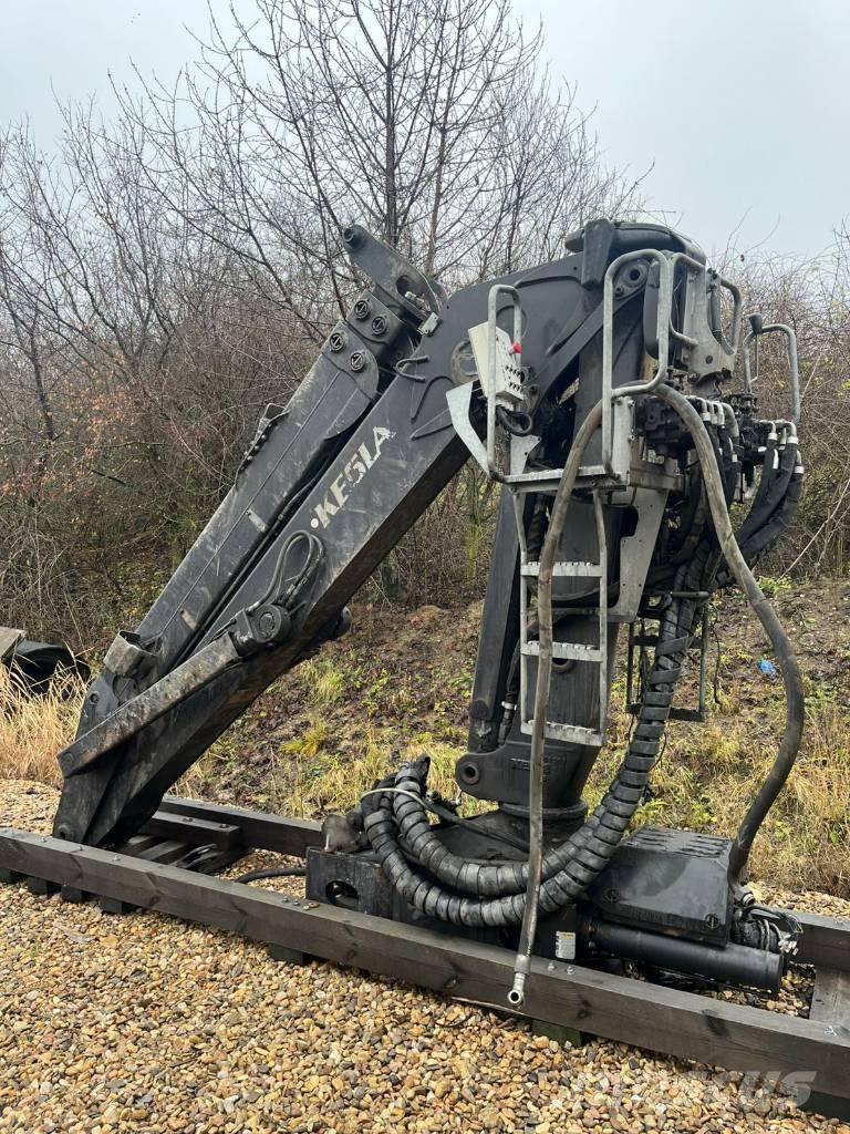 Kesla 2114ZT 林業油圧ショベル（パワーショベル・ユンボ・バックホー）