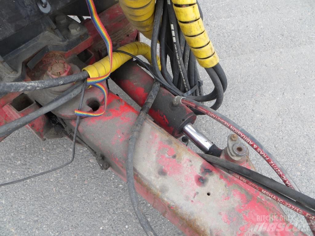 Patu 202T + 8 tn kärry 林業トレーラー