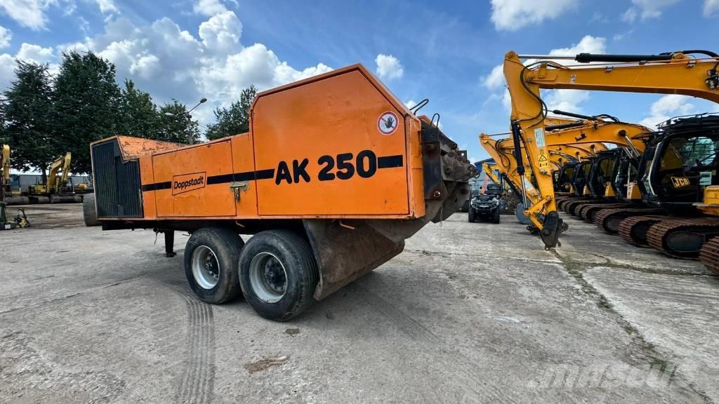 Doppstadt AK 250 廃棄物シュレッダー