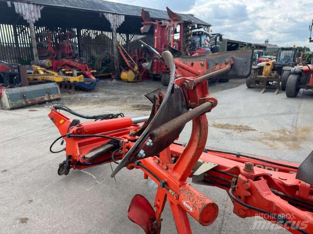 Kuhn VT 1180 M6H リバーシブルプラウ