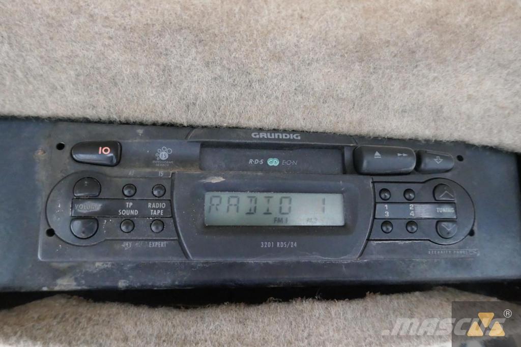 CAT D6M LGP ブルドーザー