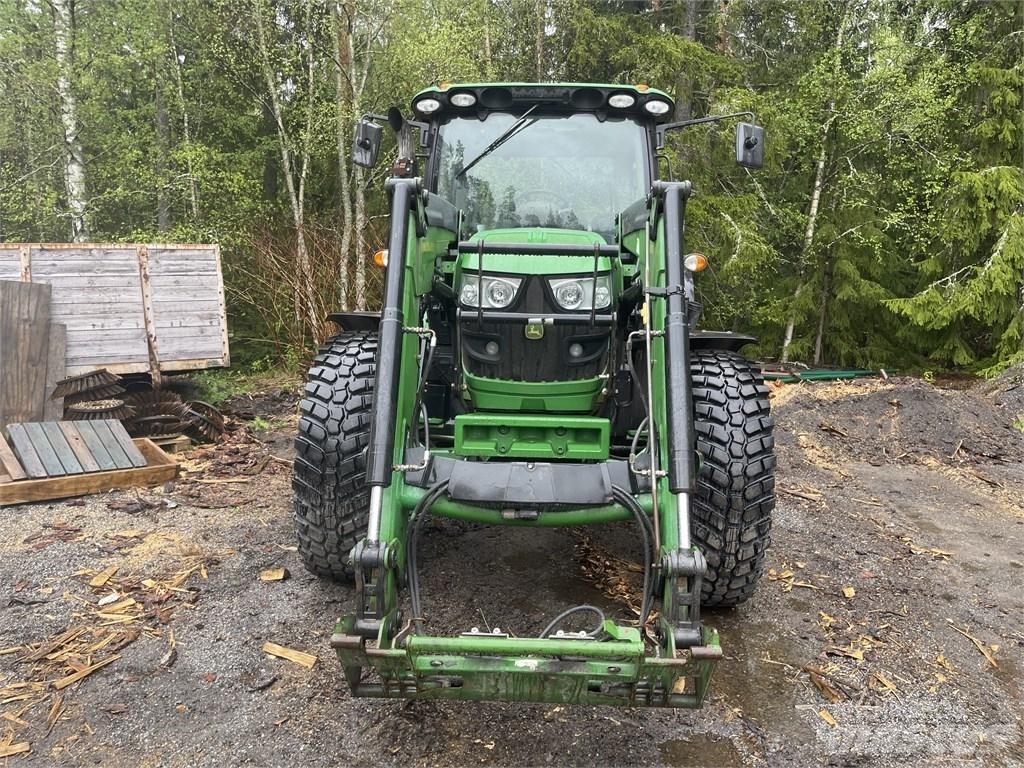John Deere 6125 R トラクター