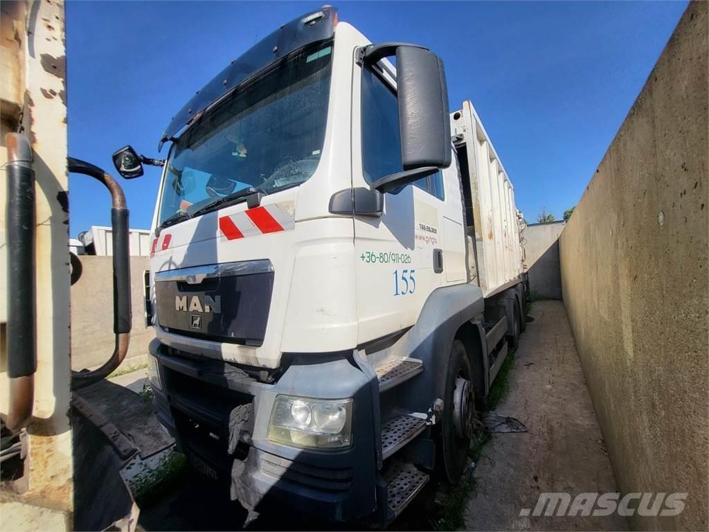 MAN TGS 28.320 6X2 キャブ付きシャーシ