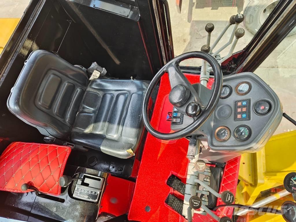 CAT 140 H モーターグレーダー