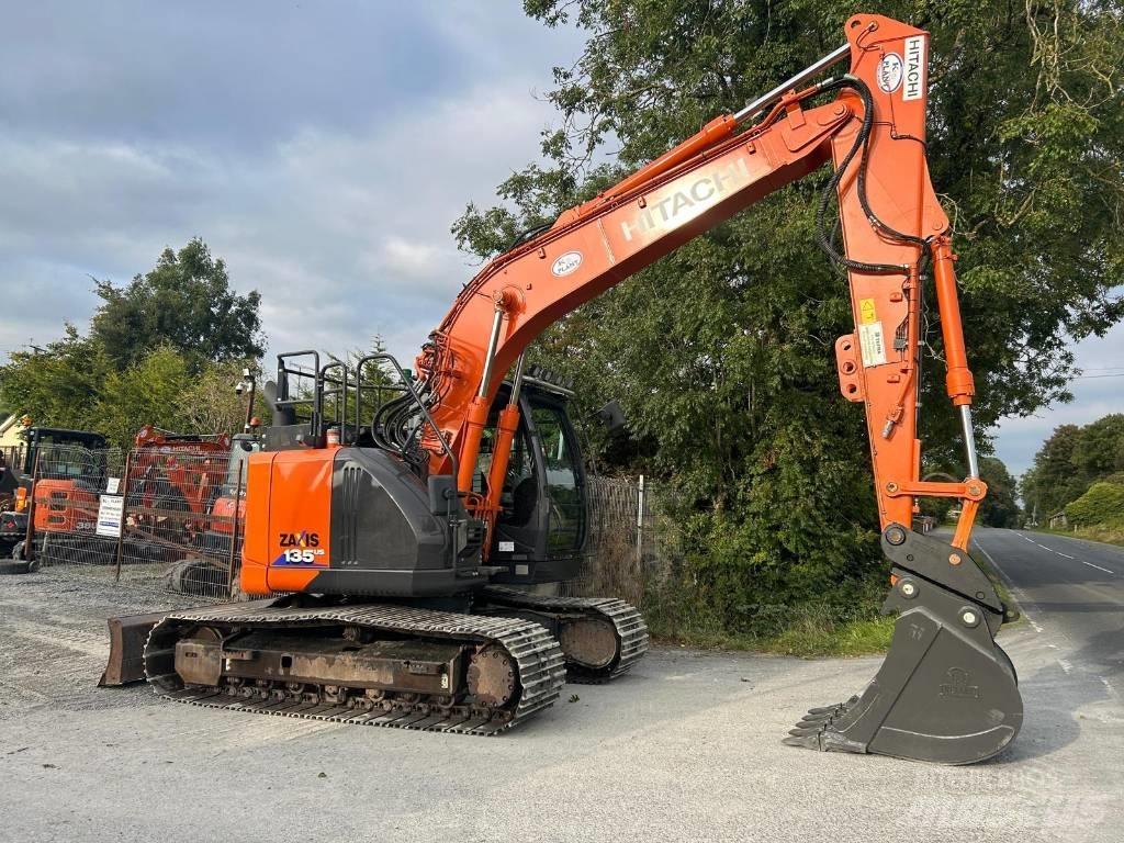 Hitachi ZX 135 US-6 大型油圧ショベル12t以上（パワーショベル・ユンボ）