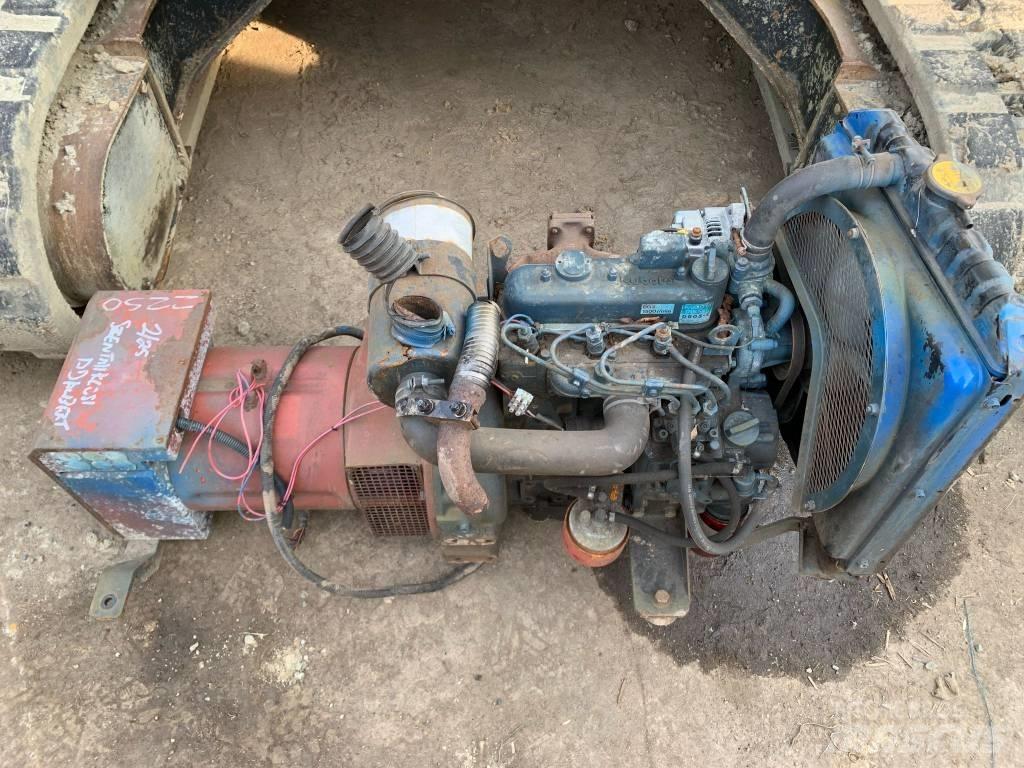 Kubota D 905E ENGINE エンジン