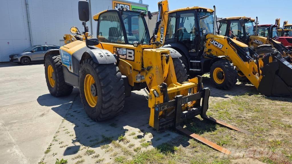 JCB 560-80 Agri Plus テレスコピックホイールローダー