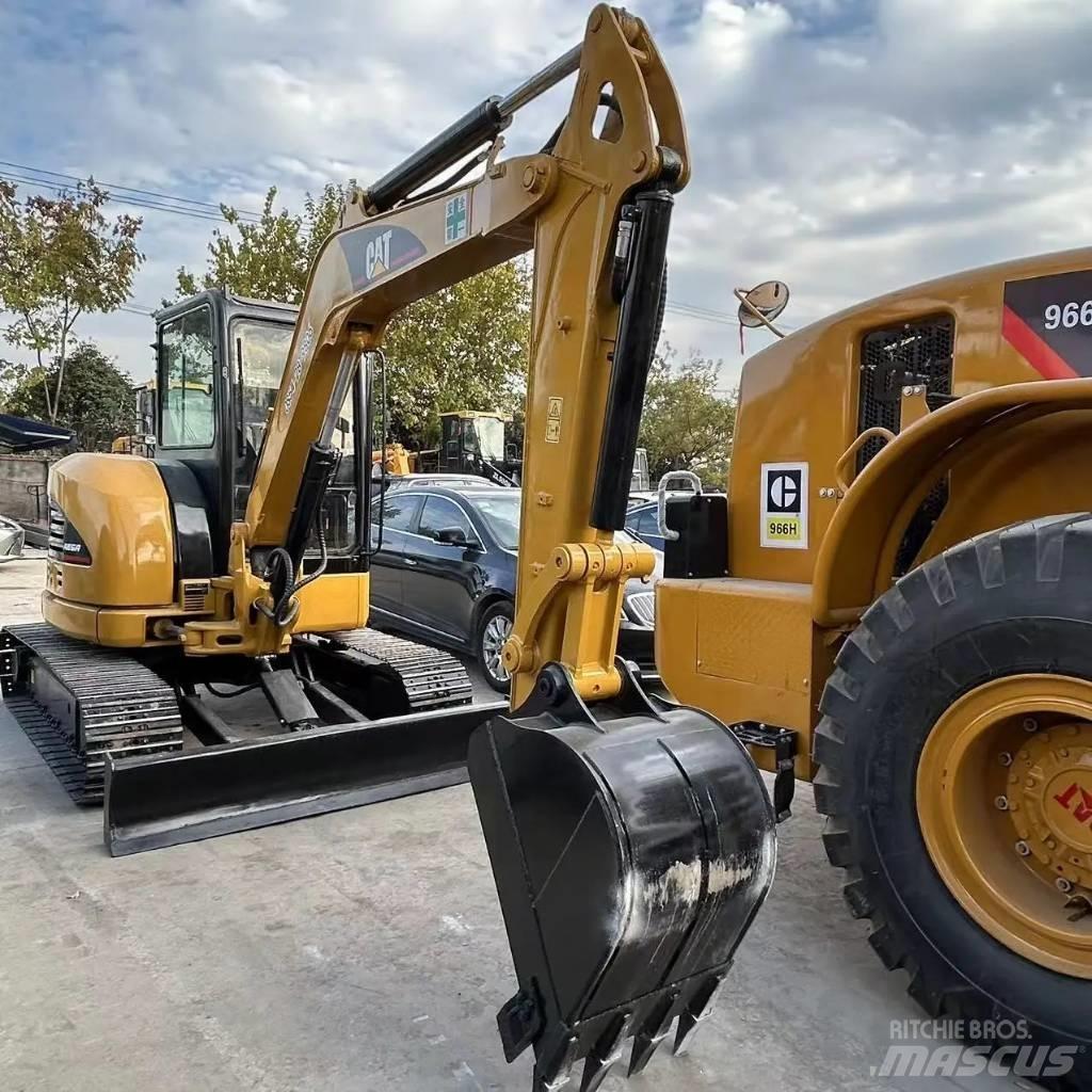 CAT 304 C CR ミニ油圧ショベル 7t以下（ミニユンボ・ミニディガー）