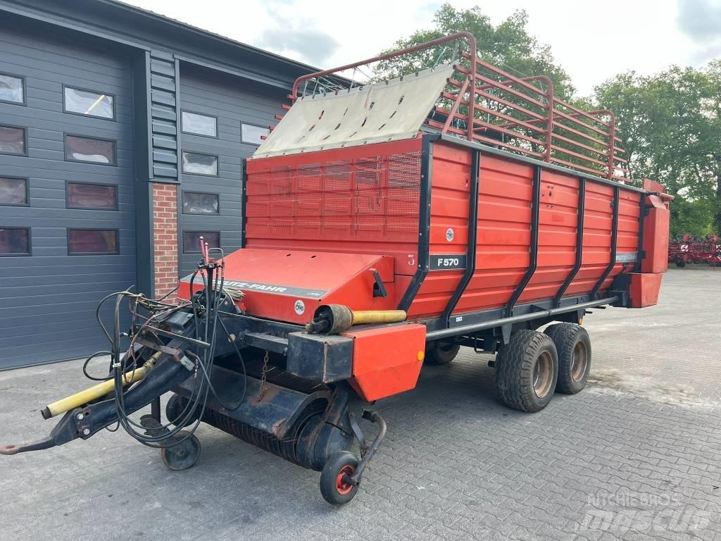 Deutz-Fahr F 570 セルフローディングトレーラー