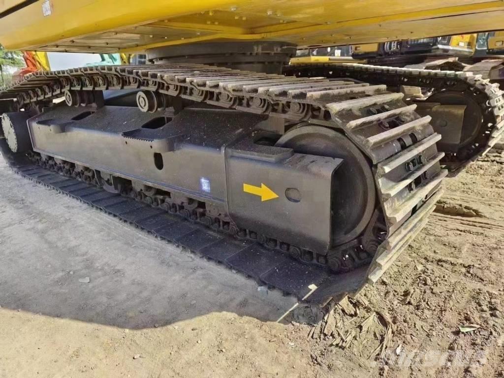Komatsu PC 200-8 大型油圧ショベル12t以上（パワーショベル・ユンボ）