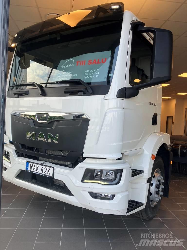 MAN TGM 18.290 キャブ付きシャーシ