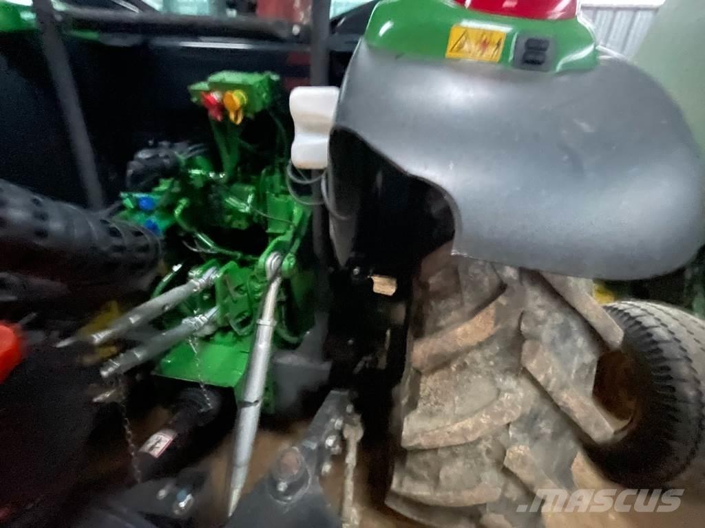 John Deere 6100 M トラクター