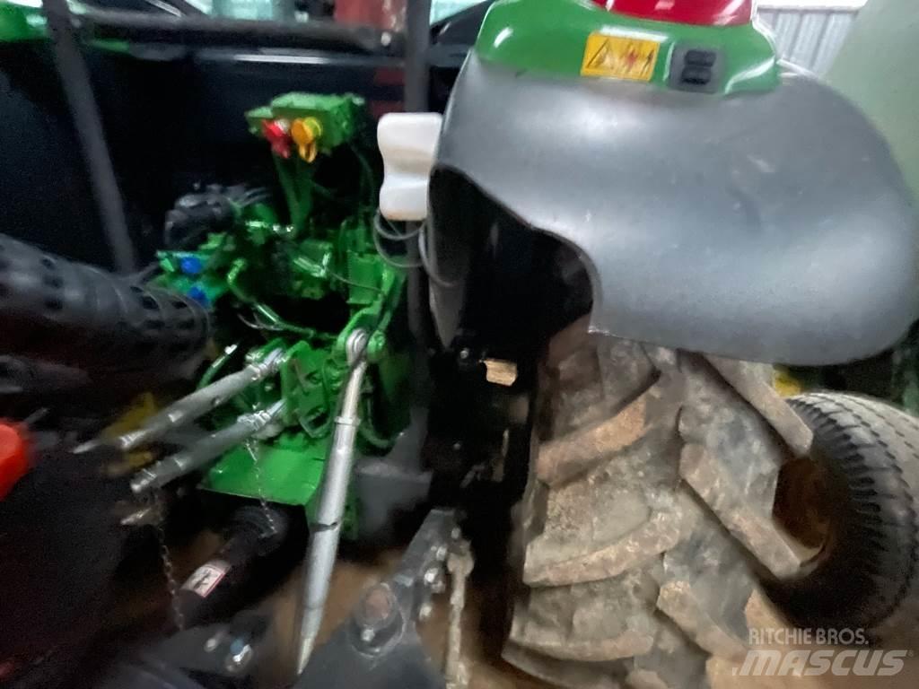John Deere 6100 M トラクター
