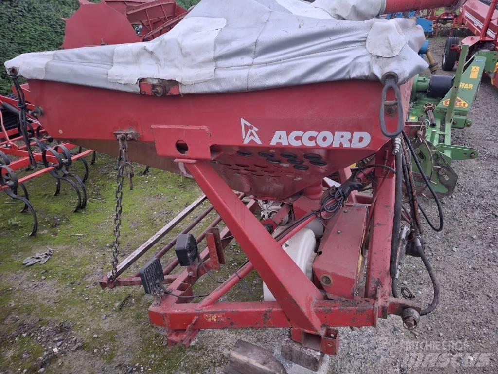 Kverneland Accord コンビネーションドリル