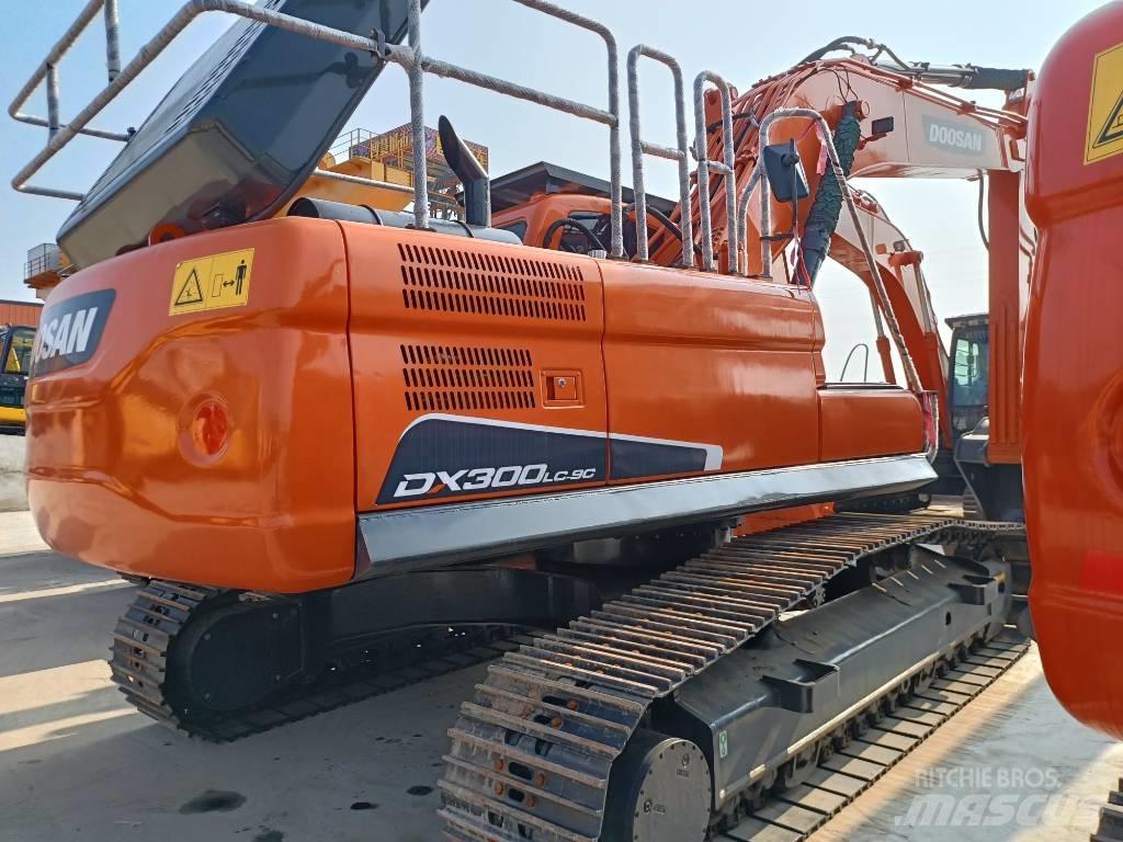 Doosan DX300-9 大型油圧ショベル12t以上（パワーショベル・ユンボ）