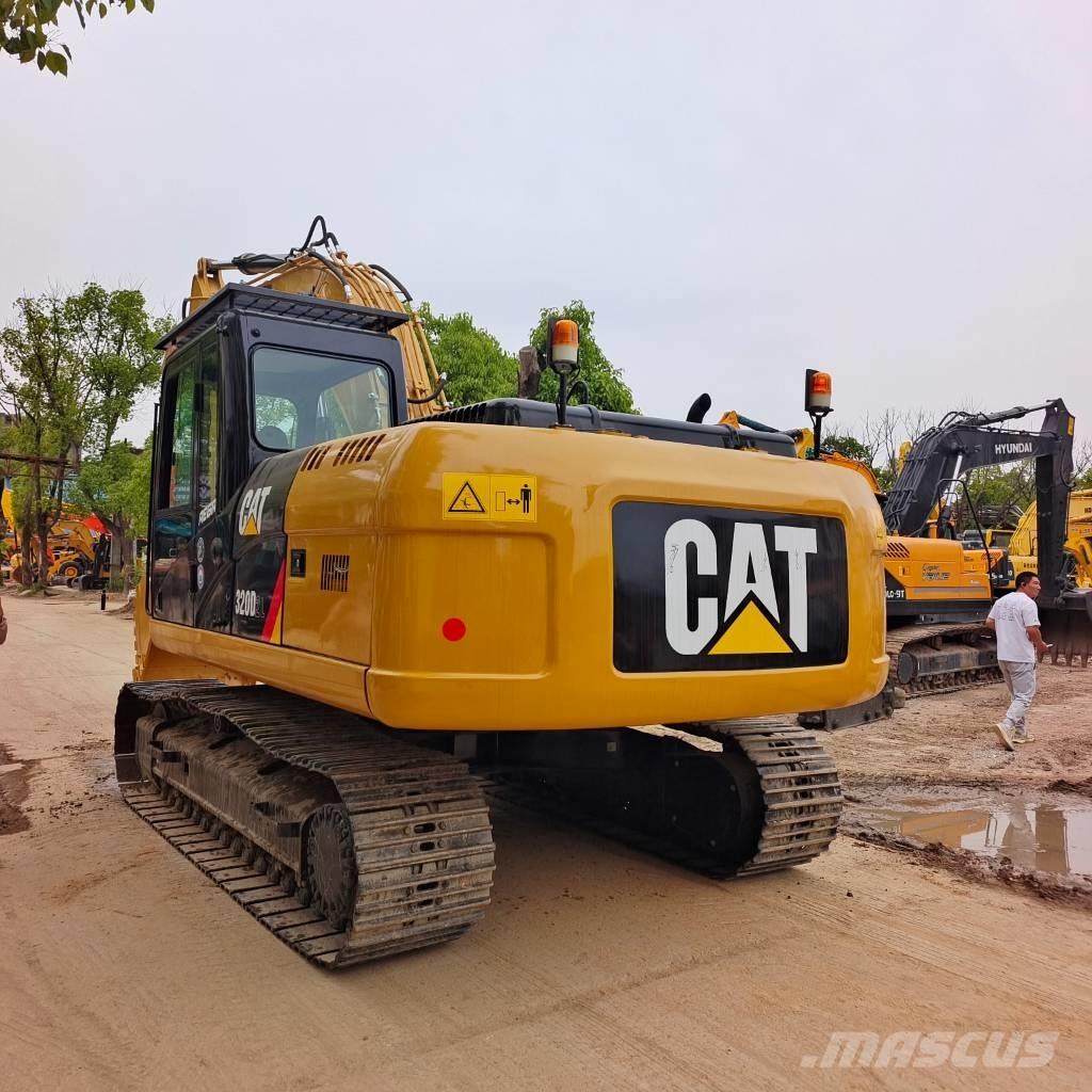 CAT 320 D2L 大型油圧ショベル12t以上（パワーショベル・ユンボ）