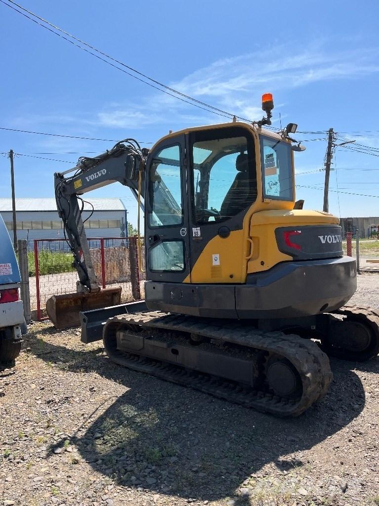 Volvo ECR88D 中型油圧ショベル 7ｔ-12ｔ（ユンボ・パワーショベル・バックホー）
