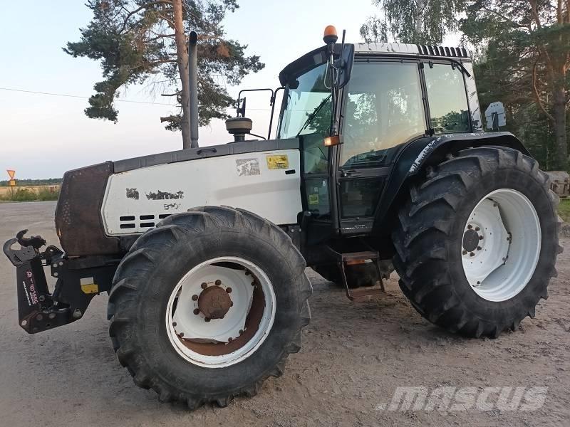 Valmet 8100 トラクター