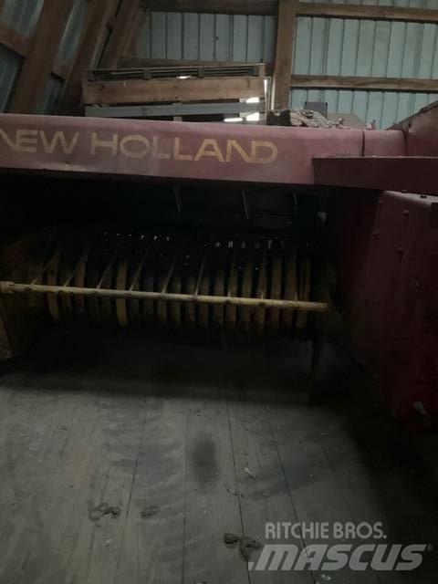New Holland Hayliner スクエアベーラー