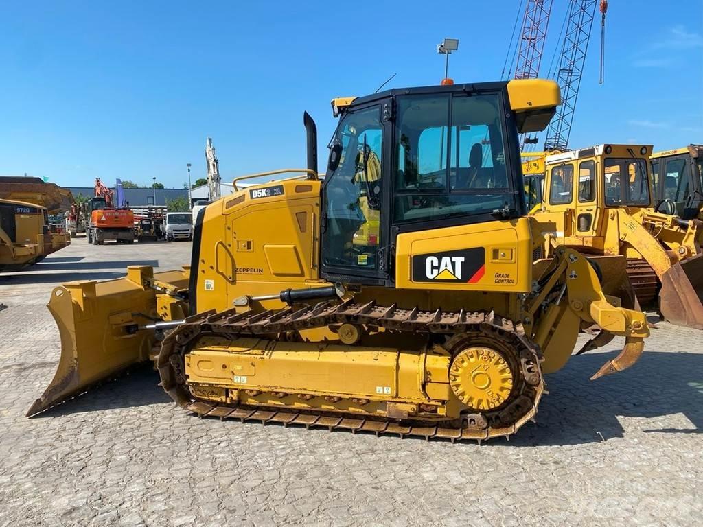 CAT D5K2 XL NVT ブルドーザー