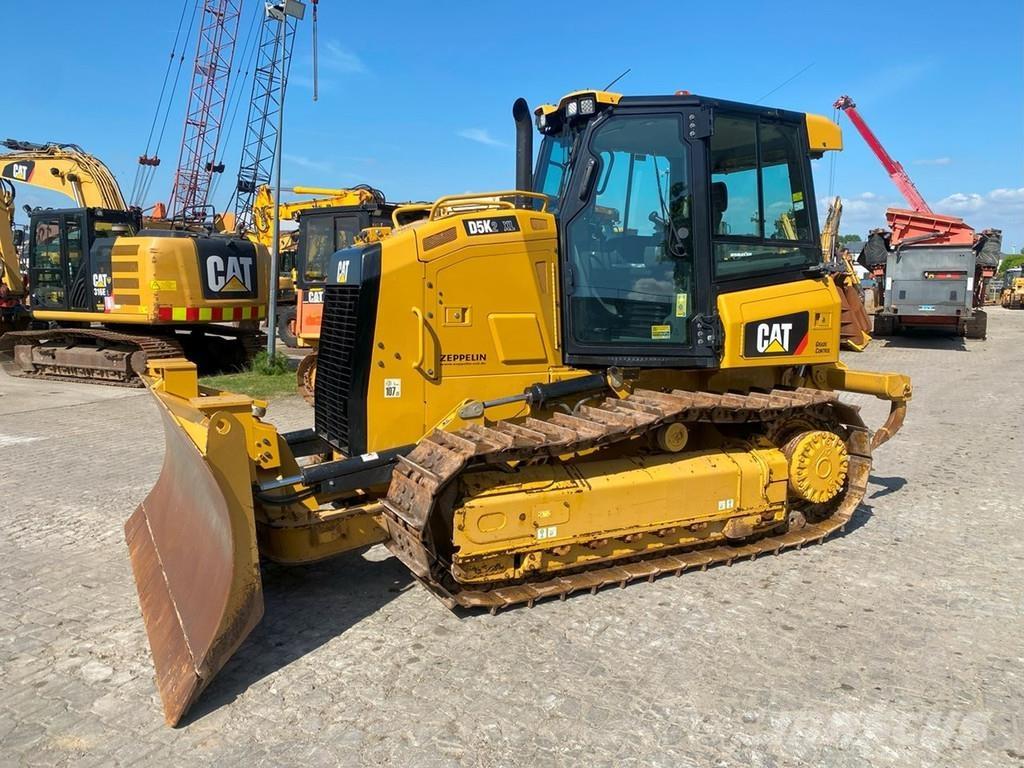 CAT D5K2 XL NVT ブルドーザー
