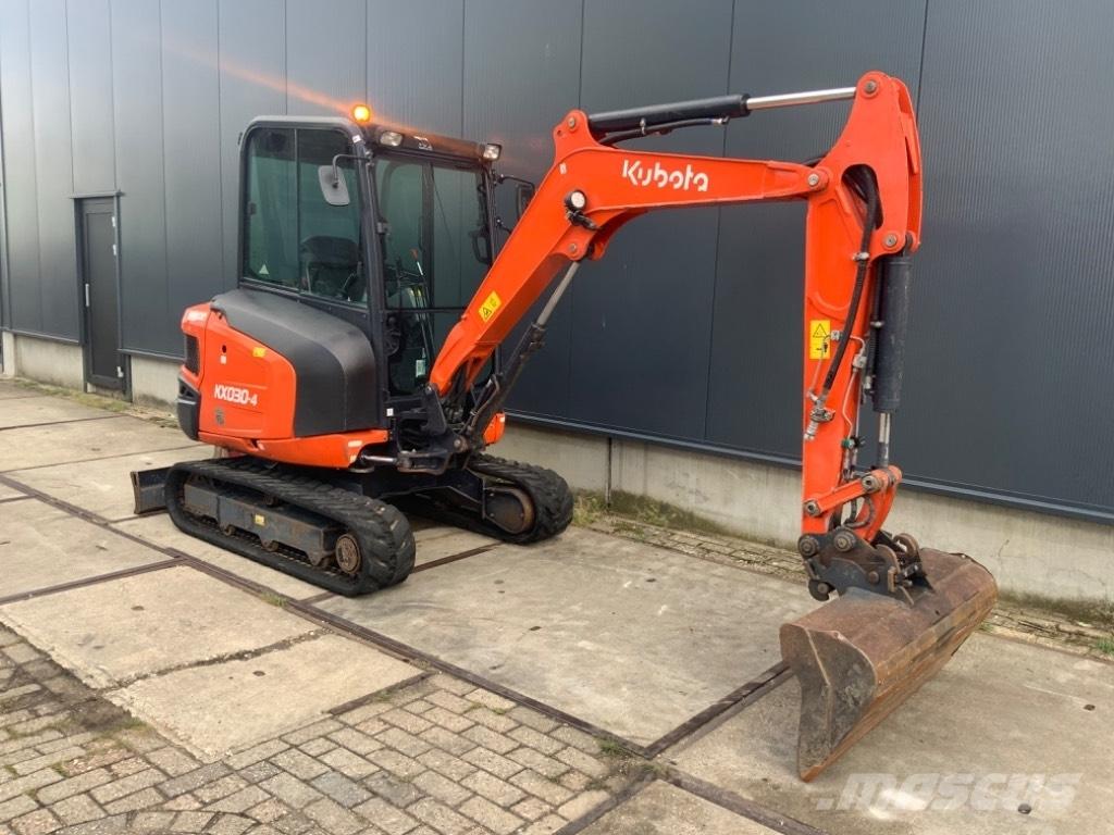 Kubota KX 030-4 ミニ油圧ショベル 7t以下（ミニユンボ・ミニディガー）