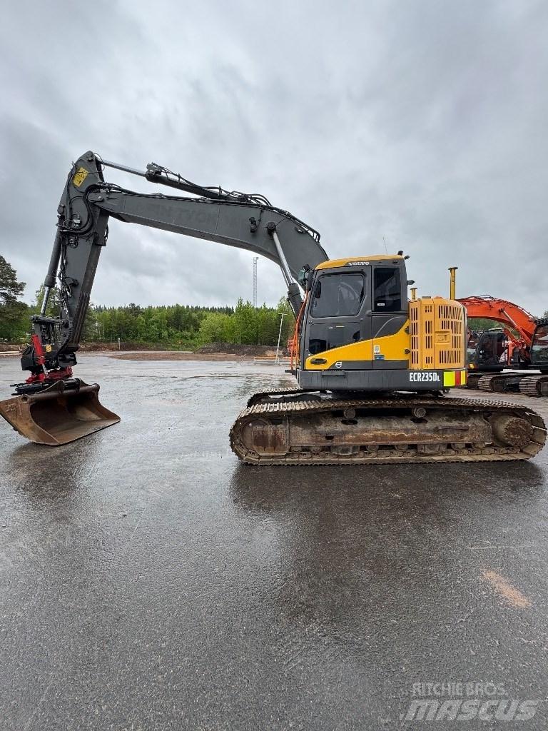 Volvo ECR 235 DL 大型油圧ショベル12t以上（パワーショベル・ユンボ）