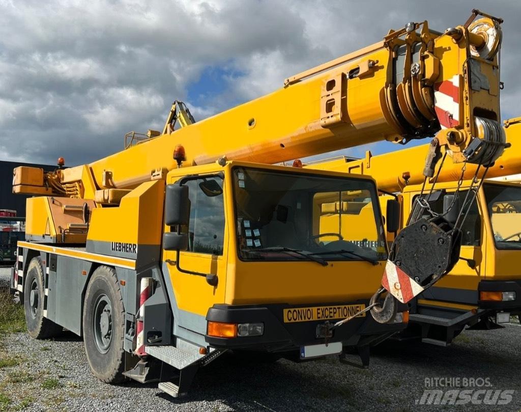 Liebherr LTM 1030-2 ラフテレーンクレーン