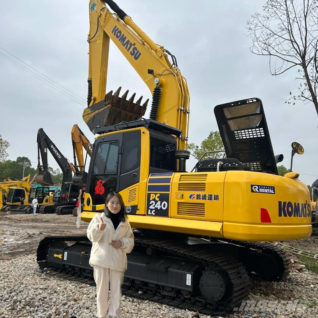 Komatsu PC 240 LC 大型油圧ショベル12t以上（パワーショベル・ユンボ）