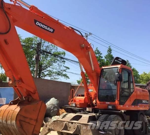 Doosan DH210W\ ホイール式油圧ショベル（パワーショベル・ユンボ・バックホー）