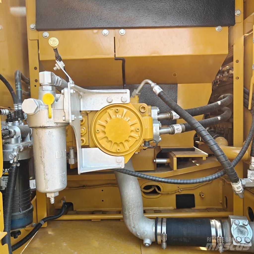 CAT 330GC 大型油圧ショベル12t以上（パワーショベル・ユンボ）
