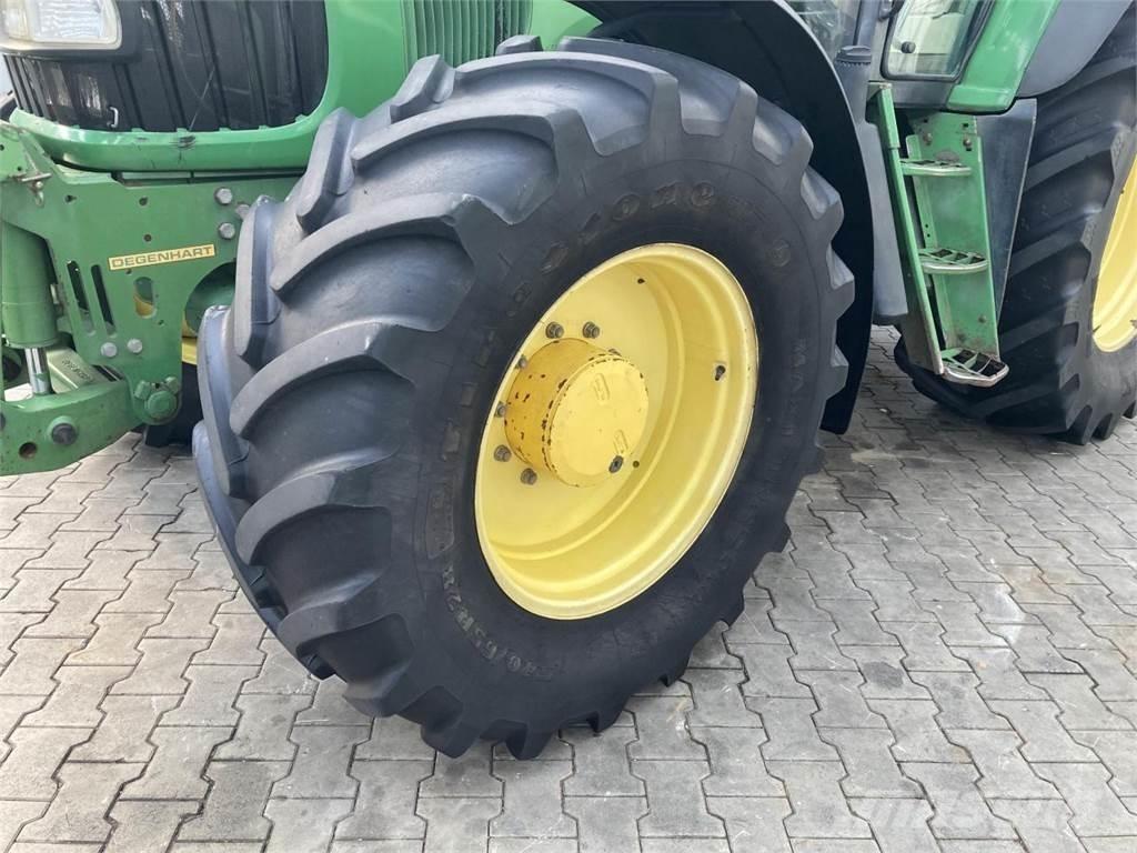 John Deere 6820 トラクター