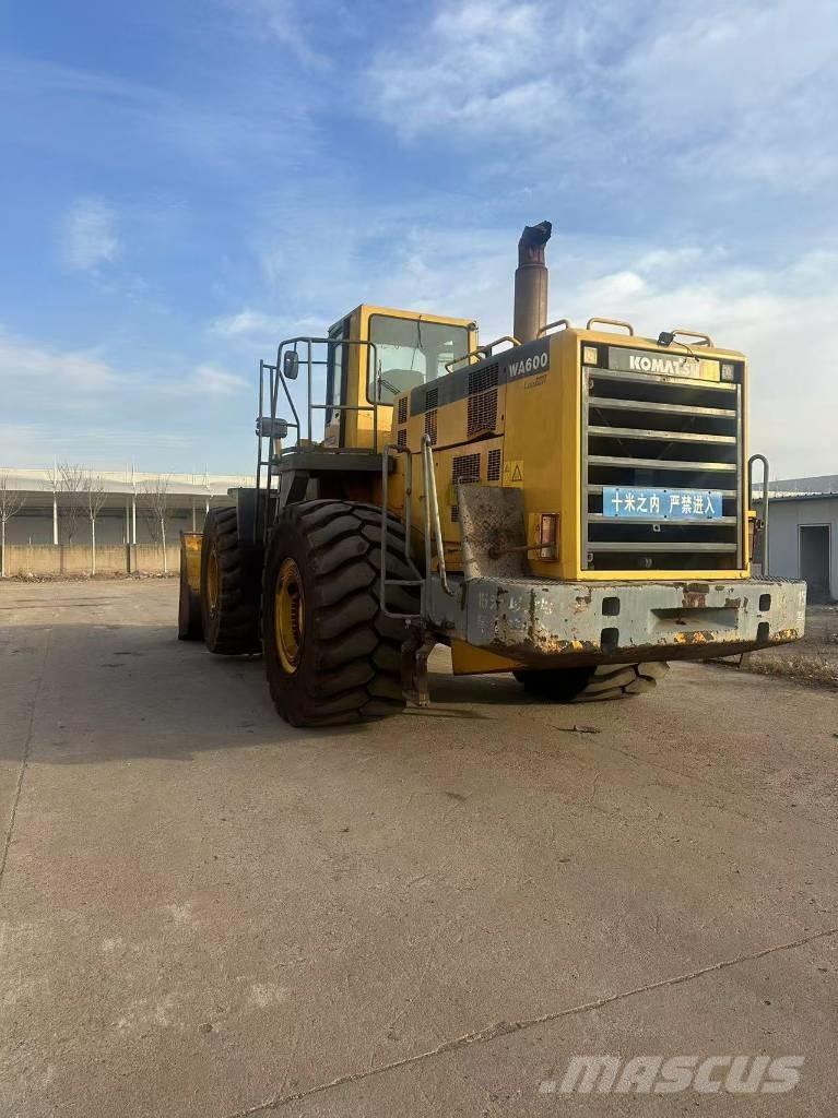 Komatsu WA 600-6 ホイールローダー・タイヤショベル
