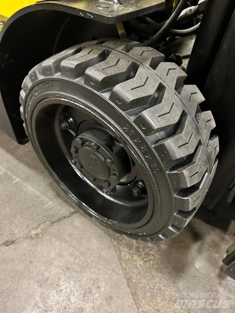 Hyster E 60 XN バッテリーフォークリフト