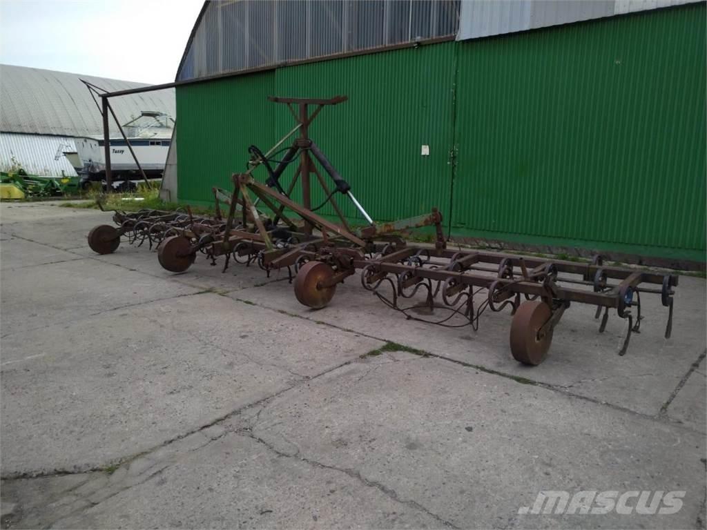 Agrostroj KON 800 カルチベーター