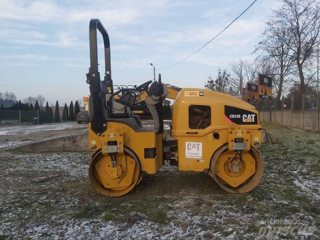 CAT CB 24 B タンデムローラ
