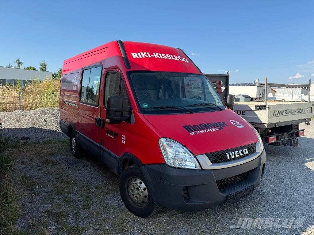 Iveco Daily 35 S14 パネルバン