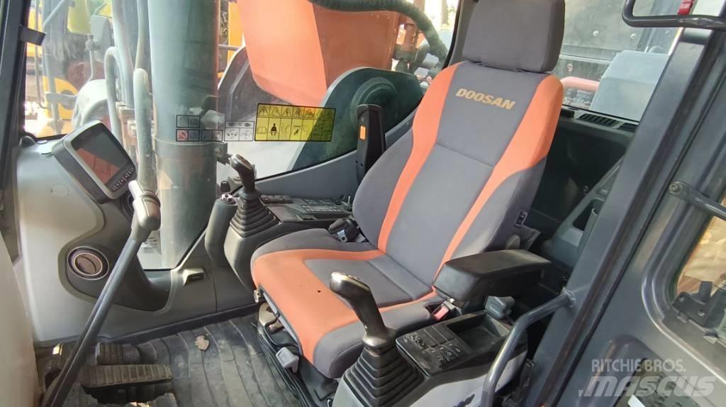 Doosan DX 530 LC-5 大型油圧ショベル12t以上（パワーショベル・ユンボ）