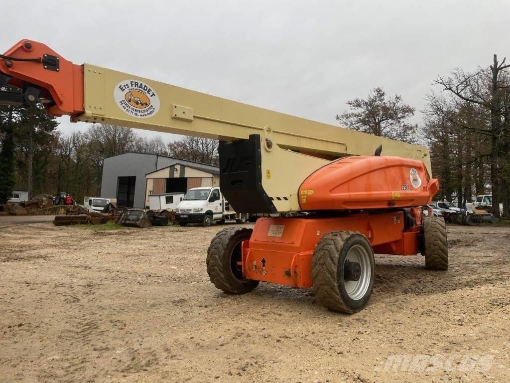 JLG 1250 AJP ブームリフト　屈伸型