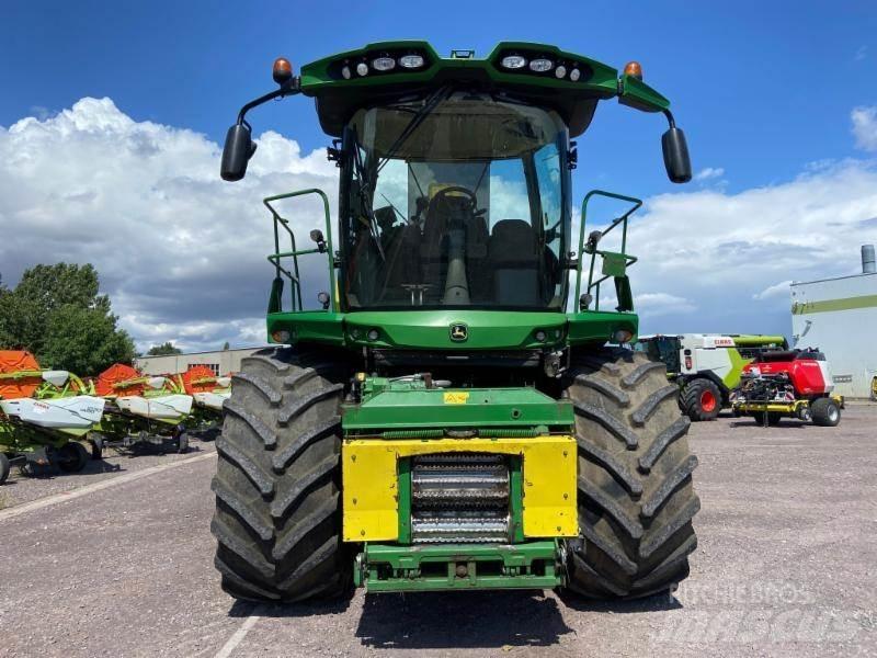 John Deere 8500i 自走式フォレージハーベスター