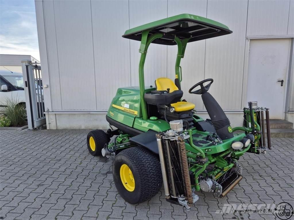 John Deere 7500A ゴルフカート