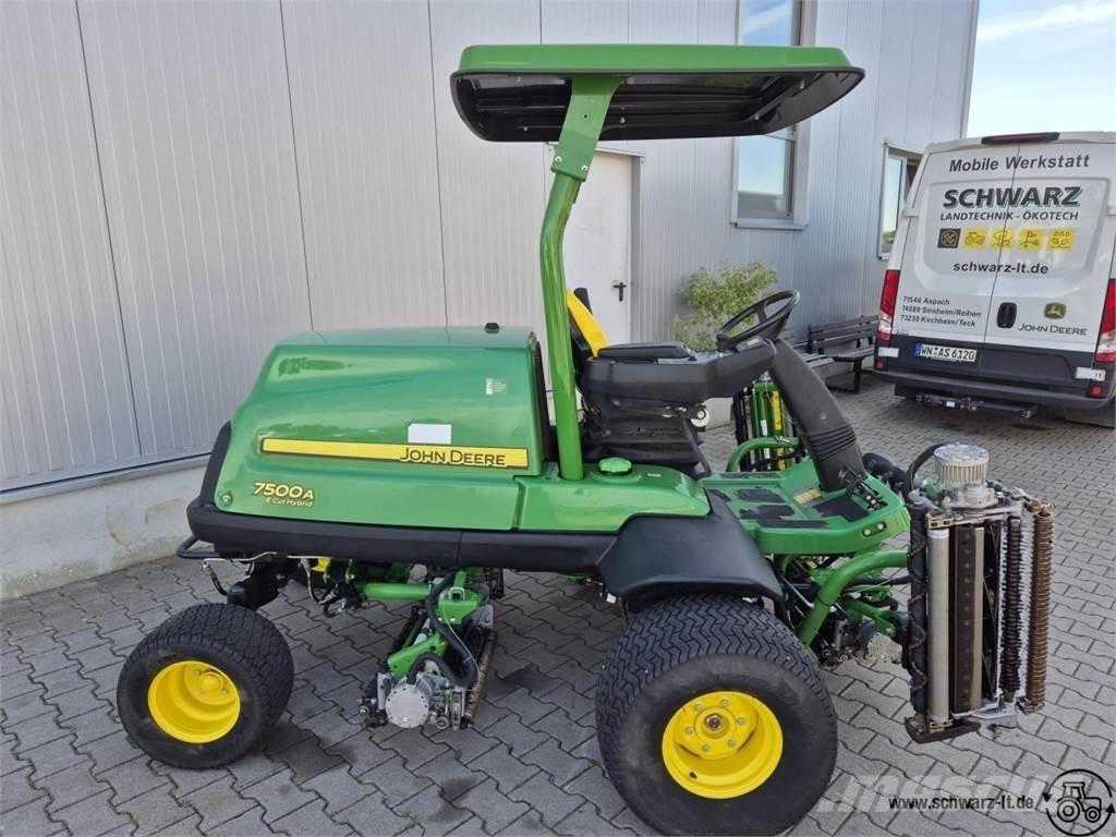 John Deere 7500A ゴルフカート