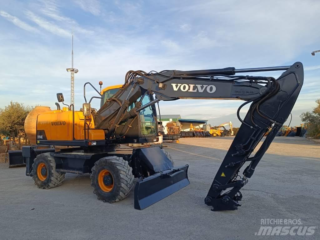 Volvo EW 140 C ホイール式油圧ショベル（パワーショベル・ユンボ・バックホー）